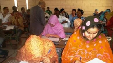 صورة موريتانيا: ضبط عشرات الهواتف داخل قاعات الامتحان وطرد اصحابها في اليوم الاول من “الباكلوريا”