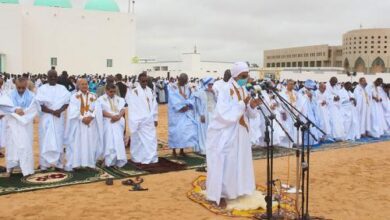 صورة موريتانيا : إقامة صلاة عيد الأضحى بحضور الوزير الاول واعضاء الحكومة