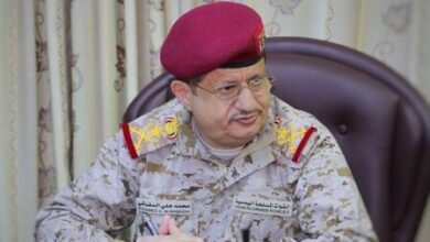 صورة إقالة وزير الدفاع اليمني محمد المقدشي في تعديل وزاري محدود