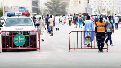 صورة تجمع أمن الطرق يعكف على إدارة محكمة للطرق في مواجهة زحمة العيد