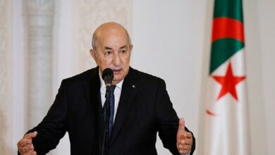 صورة الرئيس الجزائري يعلن رفع الأجور المتوسطة والضعيفة ومراجعة منح التقاعد