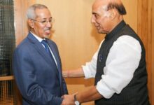 صورة نيودلهي: وزير الدفاع الوطني يلتقي نظيره الهندي ويبحثان آلية تعزيز التعاون العسكري