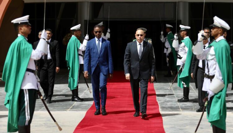 صورة رئيس الجمهورية يتوجه إلى الجزائر للمشاركة في القمة العربية