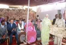 صورة غرفة التجارة والصناعة تقدم دعما للصناع التقليدين والحرفيين المهنيين