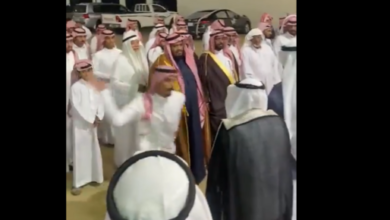 صورة الأمن السعودي يتحرك بعد فيديو “صفع رجل مسن” في مناسبة اجتماعية