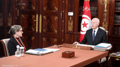 صورة الرئيس التونسي يقيل وزيرين في حكومة نجلاء بودن