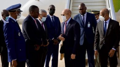 صورة رئيس الجمهورية يصل داكار للمشاركة في قمة حول السيادة الغذائية