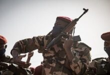 صورة مالي.. جماعة مرتبطة بـ”القاعدة” تتبنى هجومين انتحاريين قرب باماكو