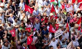 صورة تونس.. احتجاج لأكبر النقابات العمالية وسعيد يحذر من مشاركة الأجانب فيه