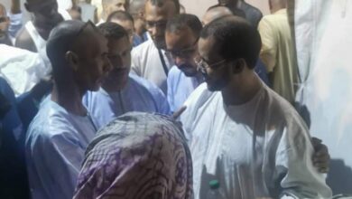 صورة وزير الشؤون الاسلامية يتفقد أوضاع حجاج موريتانيا في المخيمات الخاصة بهم