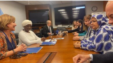 صورة رئيسة جهة نواكشوط تشرف على توفيع اتفاقية بين المنظمة التي ترأسها وصندوق الأمم المتحدة للسكان