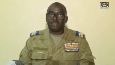 صورة النيجر.. قادة الانقلاب يتهمون فرنسا باختراق المجال الجوي وسفارة أميركا تحذر رعاياها
