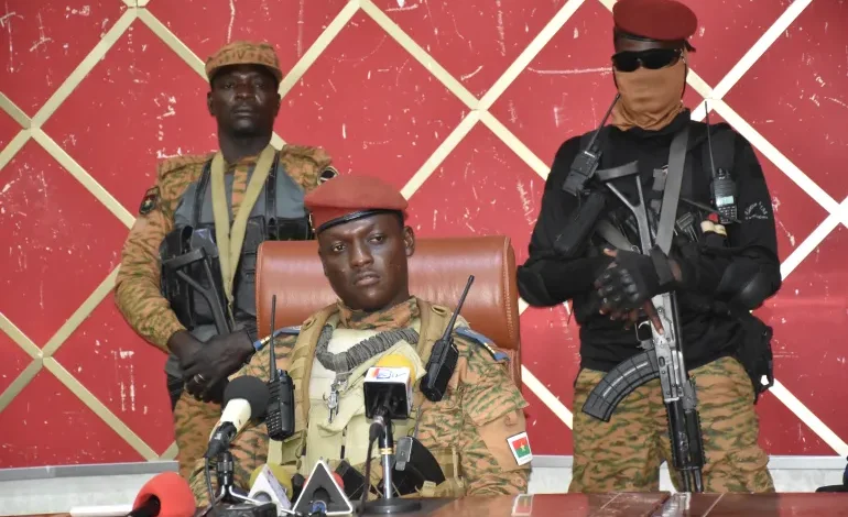 صورة المجلس العسكري في بوركينا فاسو يعلن إحباط محاولة انقلاب