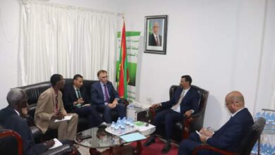 صورة رئيس “الهابا” يلتقي الدبلوماسي مستشار العلاقات العامة بالسفارة الأمريكية بموريتانيا