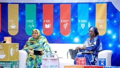 صورة رئيسة جهة نواكشوط تحاضر عن مساهمة التجمعات المحلية في تحقيق أهداف التنمية المستدامة