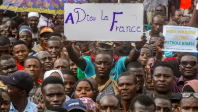 صورة مظاهرات وإنهاء اتفاق.. الضغط يتزايد على فرنسا بالنيجر