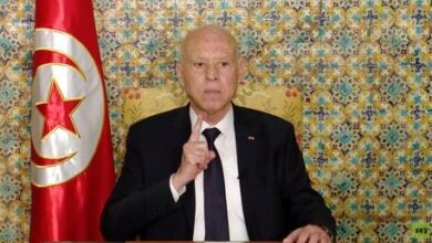 صورة الرئيس التونسي: لن نخضع لأي إملاءات من الخارج