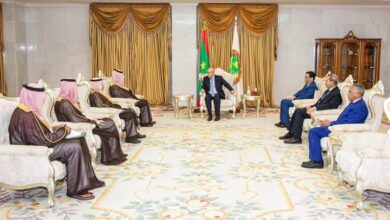صورة الرئيس يلتقي وفدا سعوديا يقوده وزير السياحة أحمد الخطيب