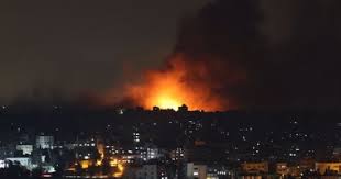 صورة معزولة عن العالم.. ليلة غير مسبوقة من القصف الإسرائيلي على غزة