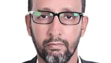 صورة وزير في الحكومة يكتب… عن عطلة الوزير