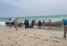 صورة خفر السواحل يعلن إنقاذ أربعة صيادين في عرض البحر