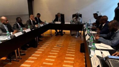 صورة وزير النفط والطاقة يبحث مع رئيس الوزراء السنغالي آخر تطورات مشروع آحميم الكبير