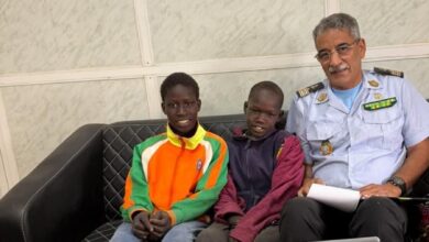 صورة خفر السواحل الموريتانية ينقذ طفلين من الموت المحقق