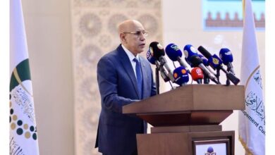 صورة رئيس الجمهورية يدعو العلماء والمشايخ وقادة الرأي إلي نشر ثقافة الأمن والسلام