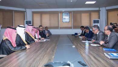 صورة وزير الطاقة والنفط يستقبل وفدا سعوديا بقيادة الرئيس التنفيذي للصندوق السعودي للتنمية