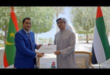 صورة الوزير الأول يسلم رسالة من فخامة رئيس الجمهورية إلى رئيس دولة الإمارات العربية المتحدة