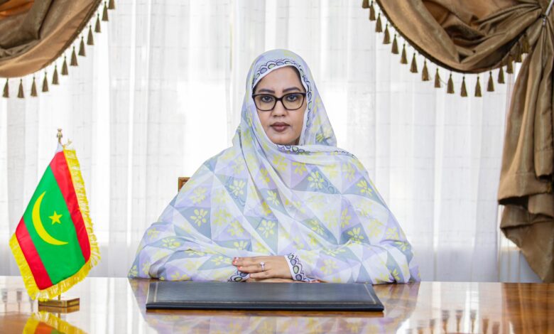 صورة السيدة الأولى تشارك كضيفة شرف في ورشة  win- Africa وتدعو لتمكين المرأة في قطاع التعدين