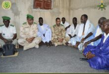 صورة وفد عسكري يقدم واجب العزاء في وفاة ضابط صف البو ولد زايد