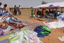 صورة مفوضية الأمن الغذائي توزع مساعدات وإيوانات على متضرري فيضان قرية النعيم بولاية لبراكنه