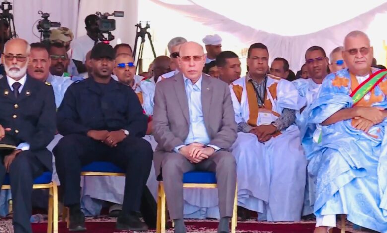 صورة رئيس الجمهورية يشرف على تدشين منشأة إزالة الطمي في بني نعجي ووضح حجر الأساس لمشروع توسعة منشأة افطوط الساحلي