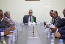 صورة وزير الصيد يزور مكاتب ديوانه والإدارات المركزية وبعض المؤسسات التابعة لقطاعه