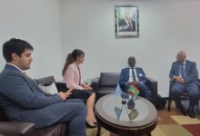 صورة وزبر الشؤون الخارجية يجري مباحثات مع مديرة العمليات بصندوق الأمم المتحدة للتنمية الرأسمالية