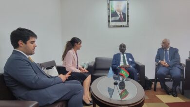 صورة وزبر الشؤون الخارجية يجري مباحثات مع مديرة العمليات بصندوق الأمم المتحدة للتنمية الرأسمالية