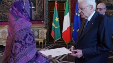 صورة بنت امبارك فال تقدم أوراق اعتمادها سفيرة لبلادنا في إيطاليا