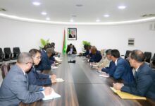 صورة الوزير الأول يترأس اجتماعا يتعلق بتقرير محكمة الحسابات 2022-2023