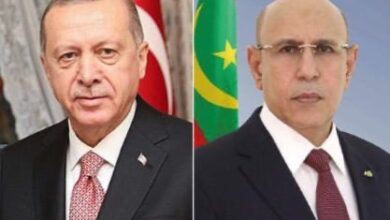 صورة رئيس الجمهورية يهنئ أردوغان بالعيد الوطني التركي