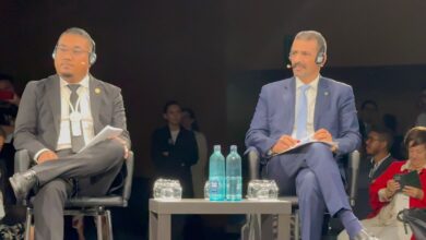 صورة وزير الثقافة  يستعرض التجربة الوطنية في ربط الثقافة بالسلام والتعليم خلال ملتقى “موندياكلت 2025” ببرشلونة*