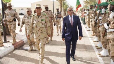 صورة وزير الدفاع يؤدي زيارة تفقد واطلاع للأركان العامة للجيوش