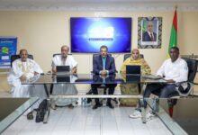 صورة اللجنة متعددة القطاعات للتواصل بشأن المخاطر والمشاركة المجتمعية تبحث الاستراتيجيات الوقائية مواجهة حمى الوادي المتصدع.