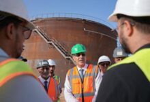 صورة وزير الطاقة والنفط يؤدي زيارة ميدانية لمواقع بناء مستودعات المحروقات في نواكشوط