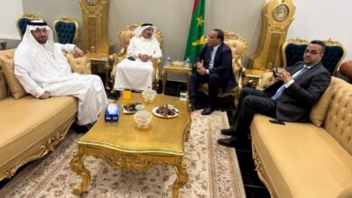 صورة الأمين العام لوزارة الشؤون الاقتصادية يودع وزير الاستثمار السعودي والوفد المرافق له