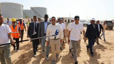 صورة الوزير الأول يتفقد أشغال منشآت بقطاع الطاقة ضمن مكونة الكهرباء من البرنامج الاستعجالي لتنمية نواكشوط