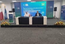 صورة توقيع بروتوكول لتفعيل المنصة الوطنية لسوق الكربون