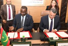 صورة وزير العدل ونظيره المغربي يوقعان برنامج عمل مشترك للتحول الرقمي في مجال العدالة