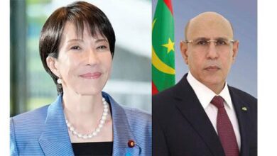 صورة رئيس الجمهورية يهنئ رئيسة الوزراء اليابانية