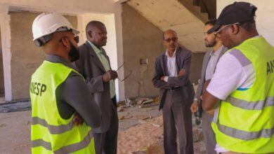 صورة بعثة فنية من “التآزر” تطلع على سير الأشغال في مشاريع البنية التحتية المدرسية المتبقية بنواكشوط